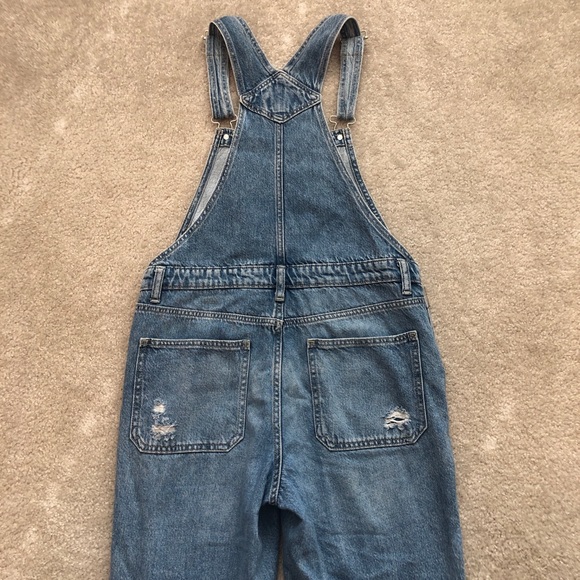 Arizona Jean Co. Denim Distressed Overalls Size Medium - Picture 9 of 10
